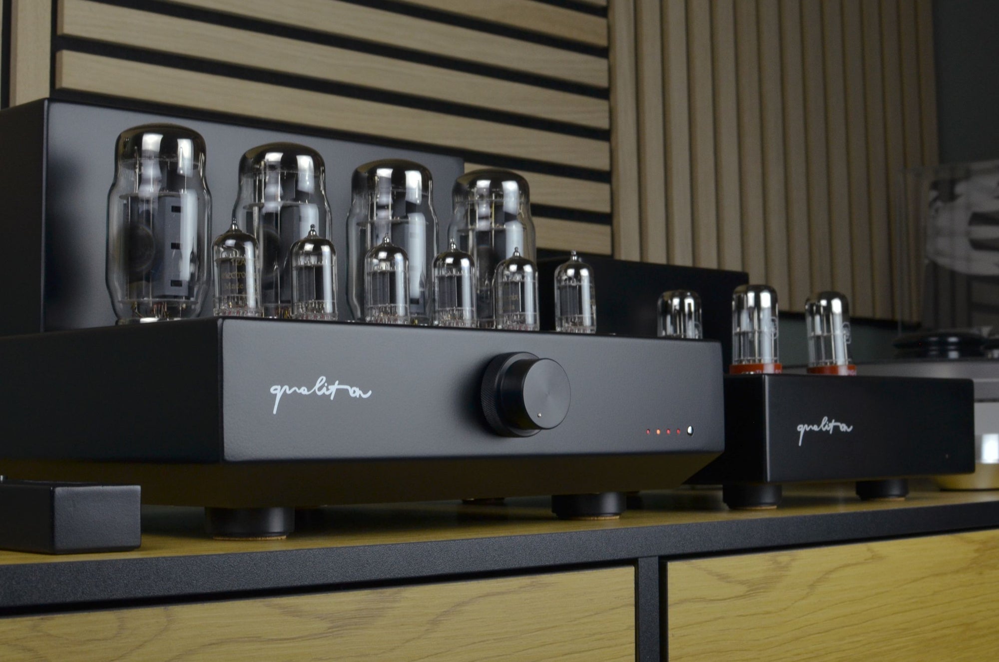 Qualiton A75 Integrated Amplifier