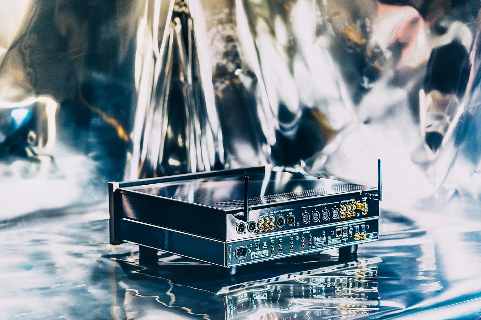 McIntosh CS7500 2-Channel Streaming Preamplifier