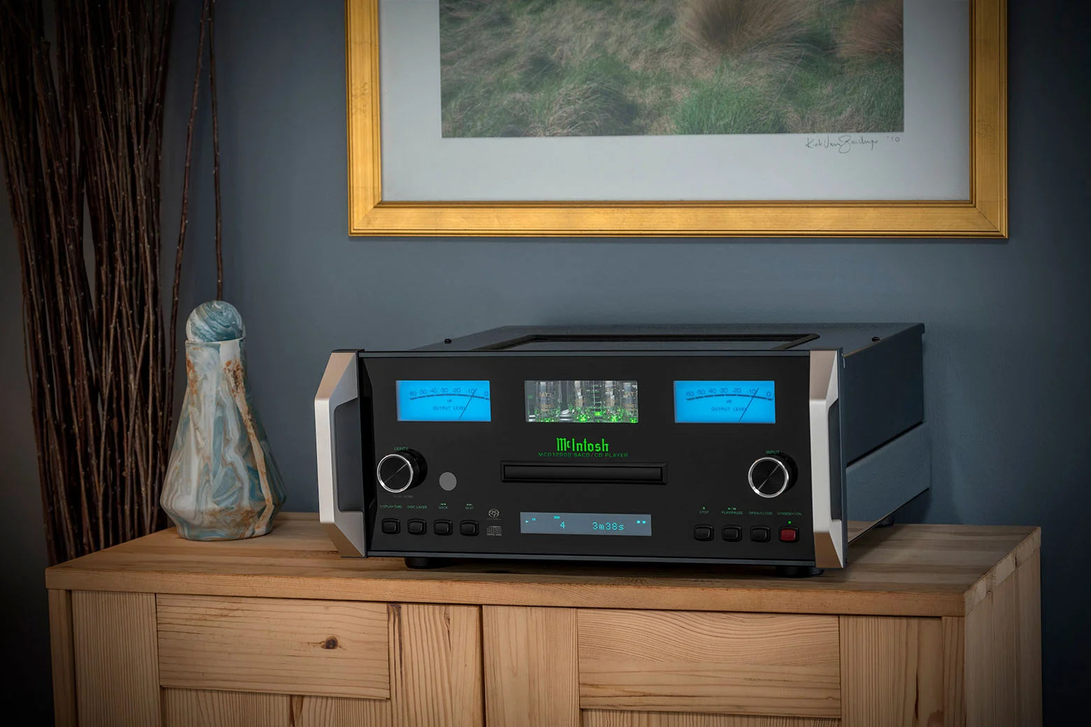 McIntosh MCD12000 2-Channel SACD/CD Player
