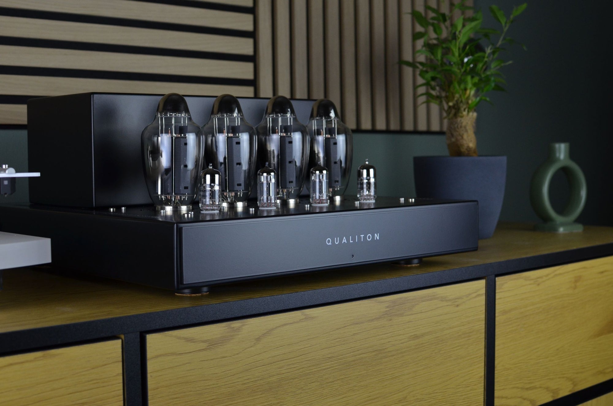Qualiton P200 Power Amplifier