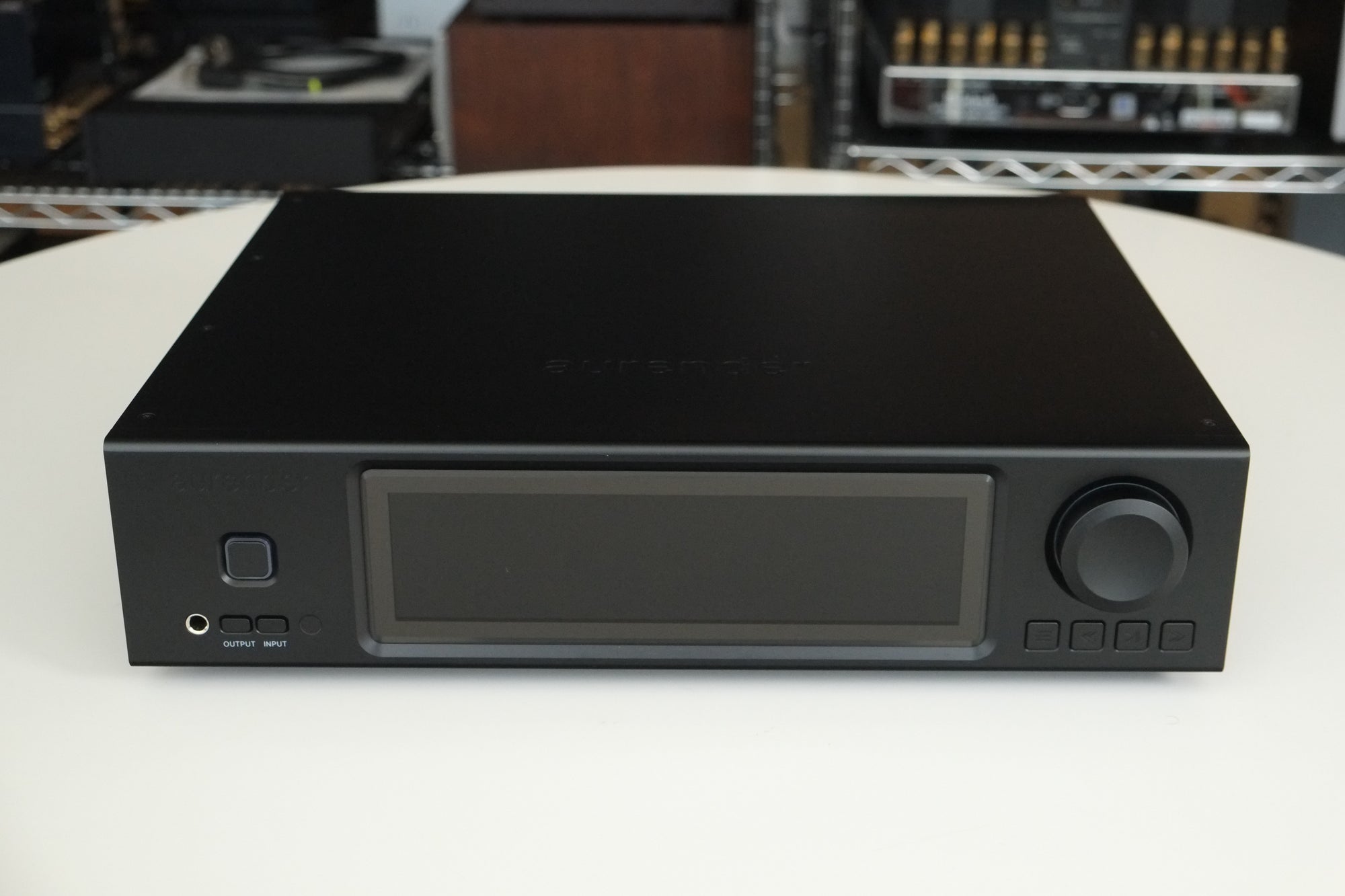 aurender a20 reference music streamer front 2