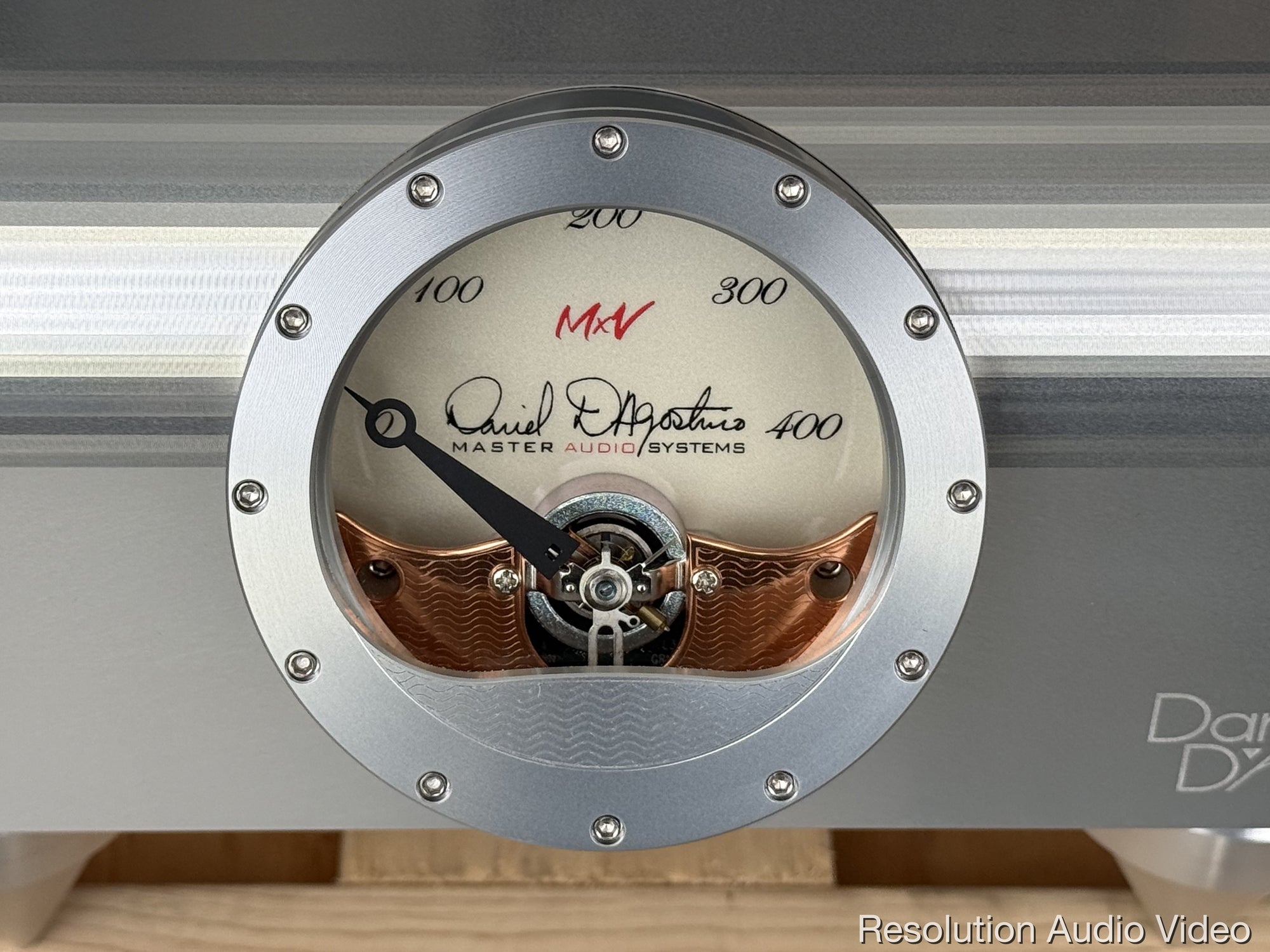 d'agostino momentum mxv monoblock power amplifier pair meter detail