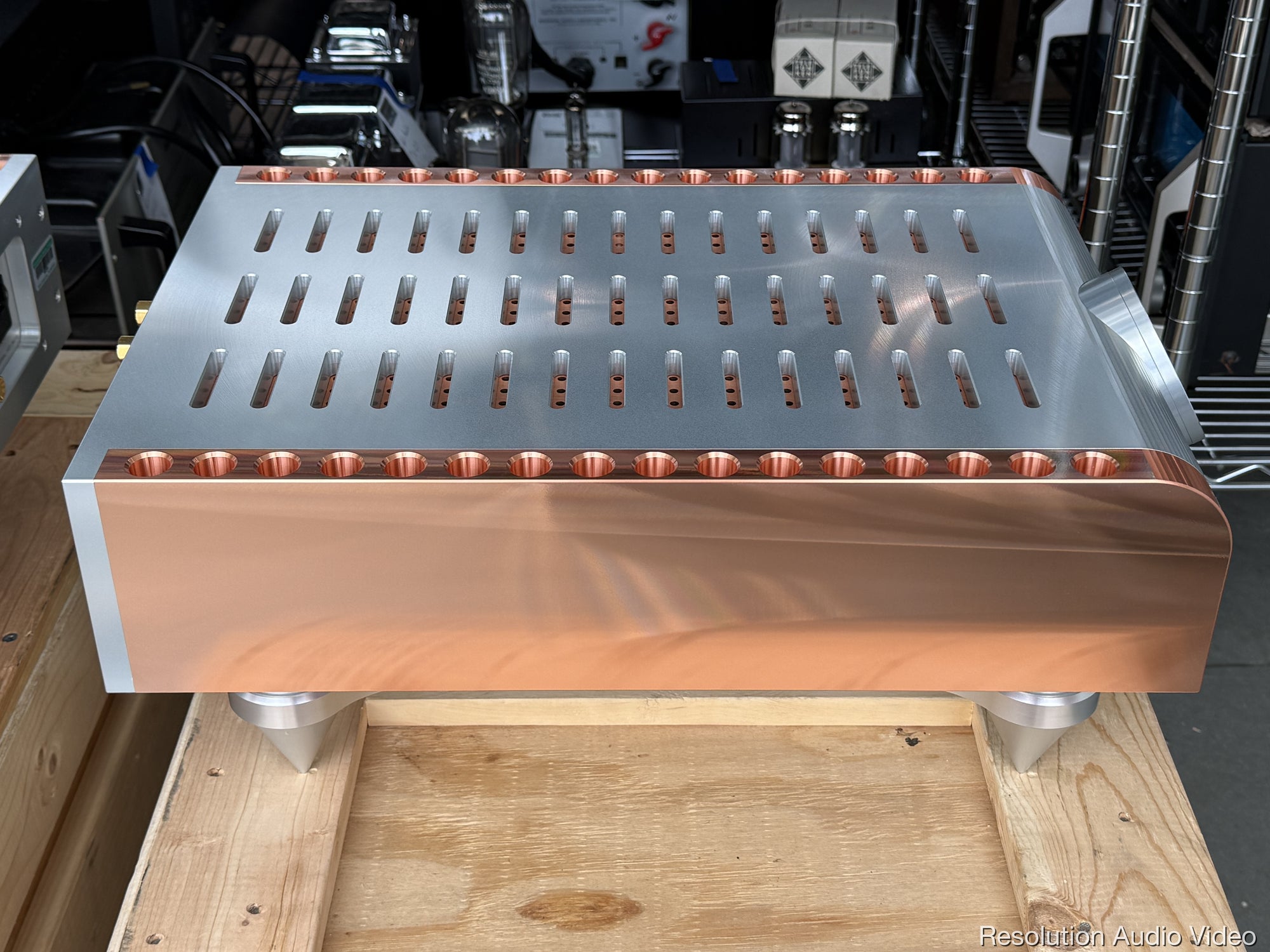d'agostino momentum mxv monoblock power amplifier pair top side angle 2