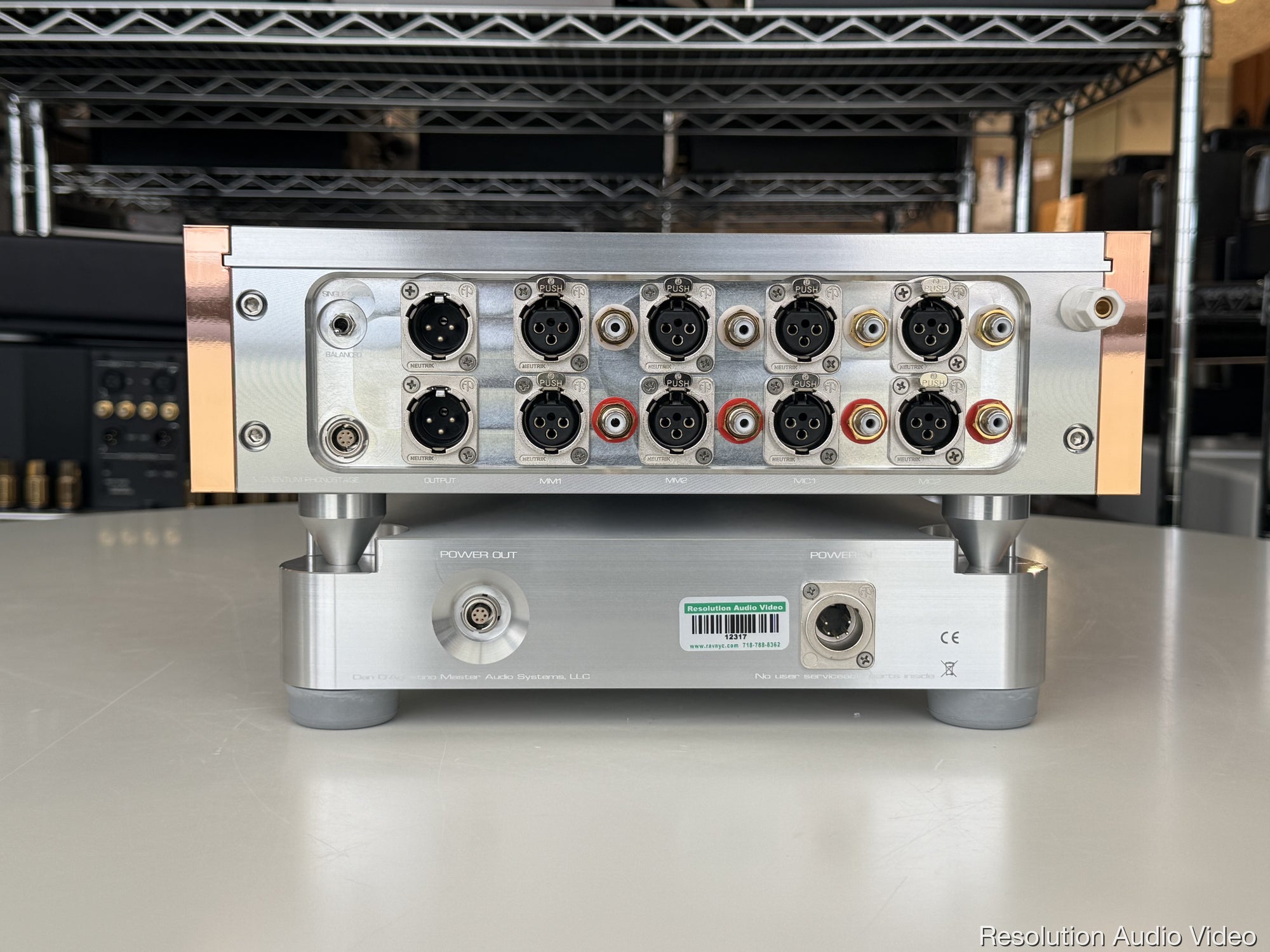 Dan D'Agostino Momentum Phonostage Phono Preamplifier with Original Case