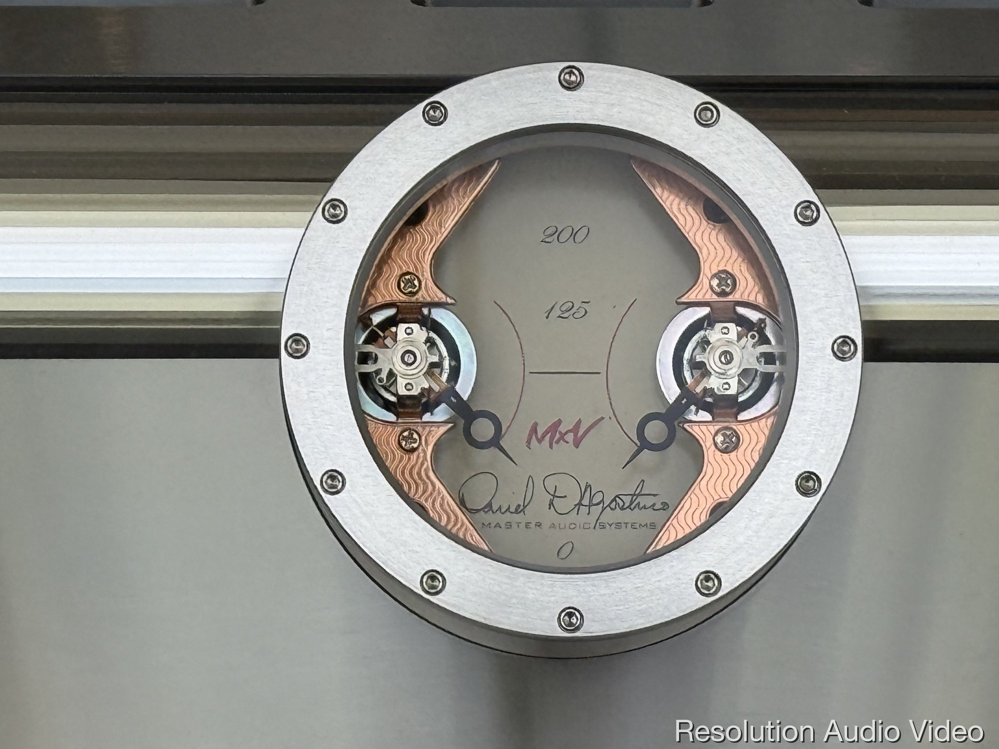 dagostino momentum stereo amplifier power amplifier detail