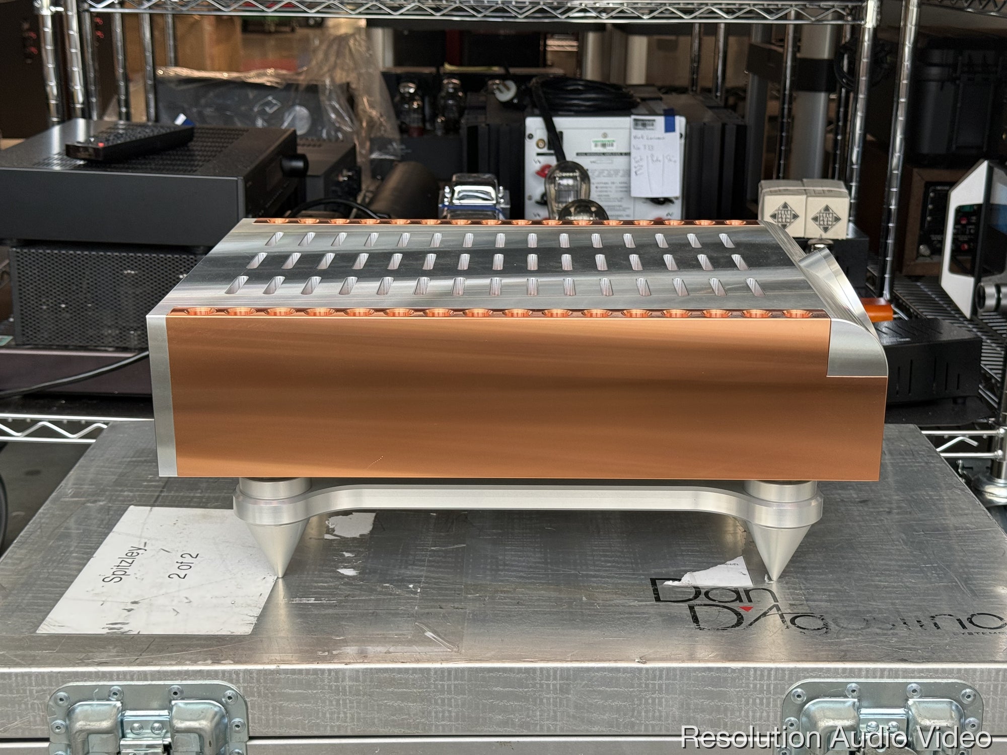 dagostino momentum stereo amplifier power amplifier side