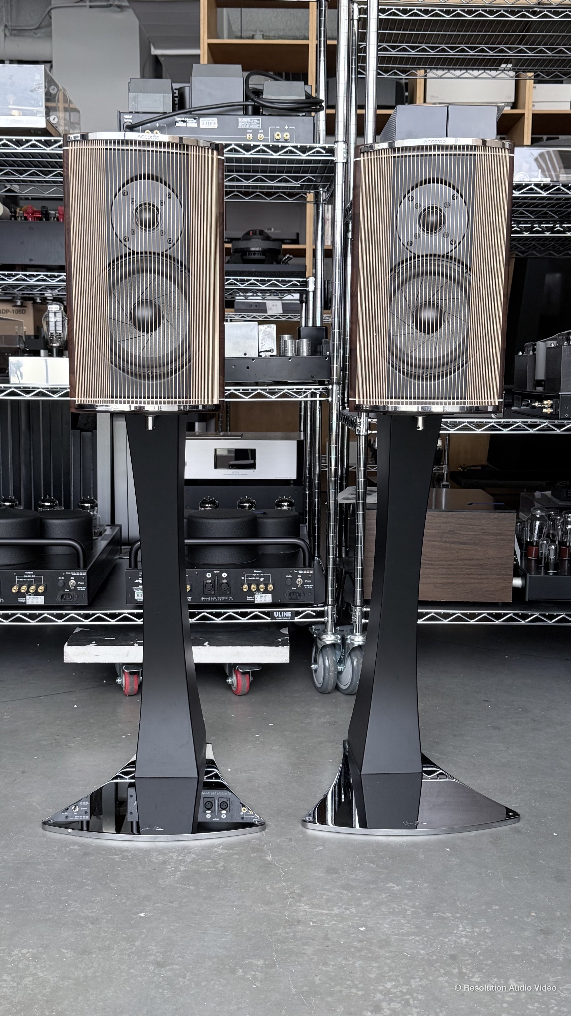 Pre-Owned Franco Serblin Accordo 'Goldberg' Bookshelf Speakers with Stands
