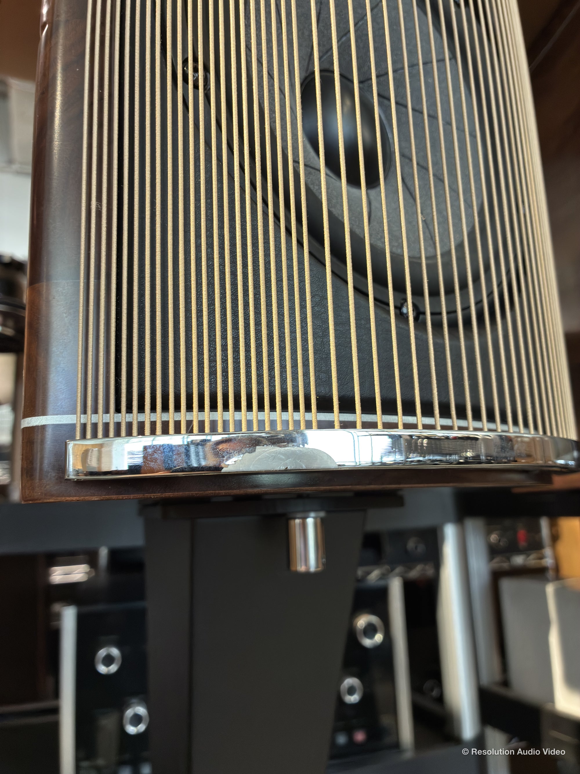 Pre-Owned Franco Serblin Accordo 'Goldberg' Bookshelf Speakers with Stands