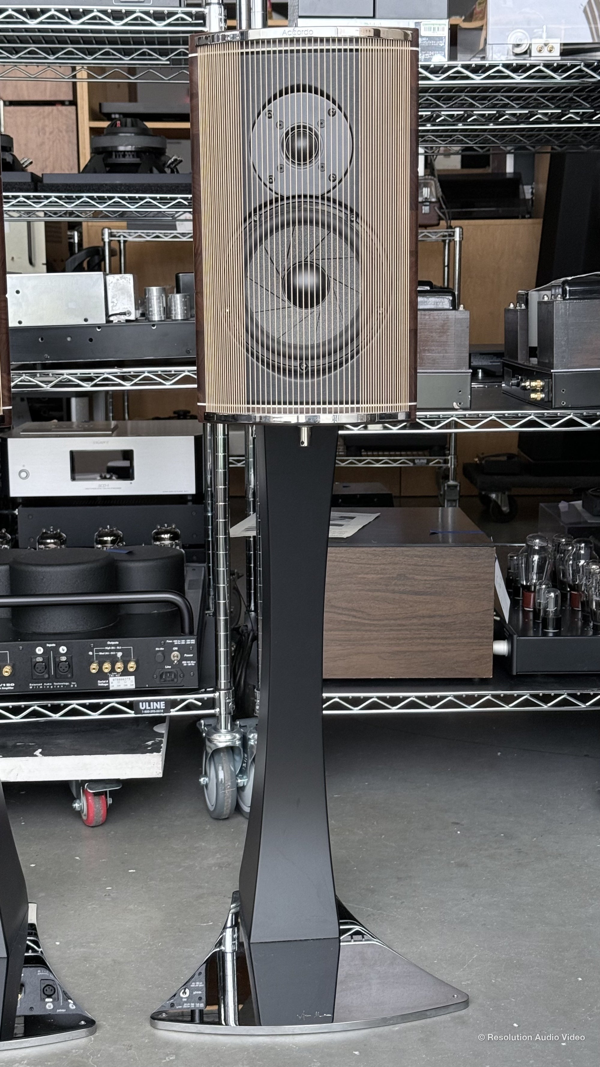Pre-Owned Franco Serblin Accordo 'Goldberg' Bookshelf Speakers with Stands