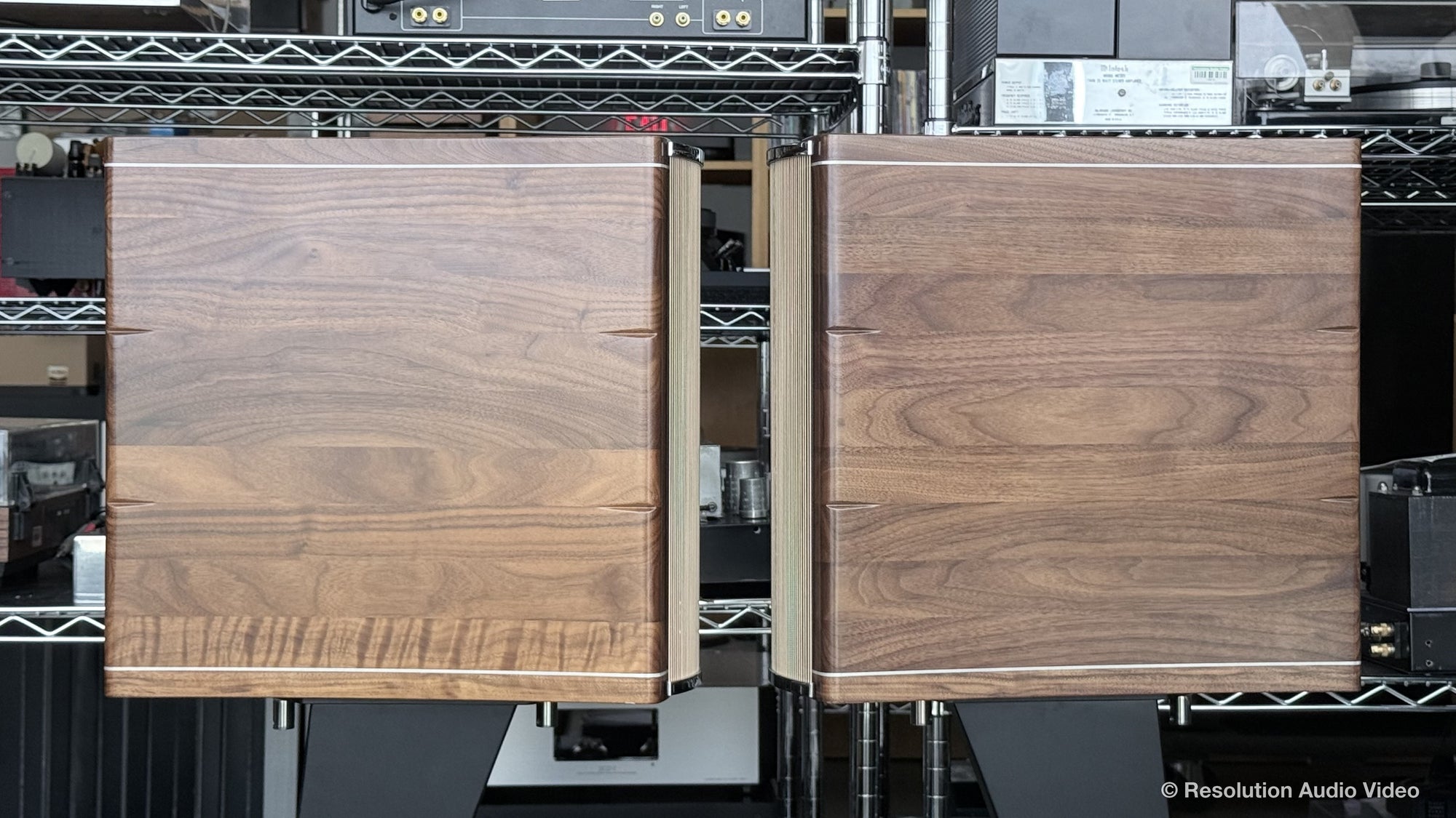 Pre-Owned Franco Serblin Accordo 'Goldberg' Bookshelf Speakers with Stands