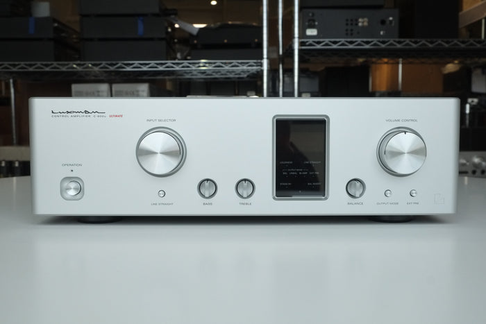 luxman c900u stereo preamplifier front