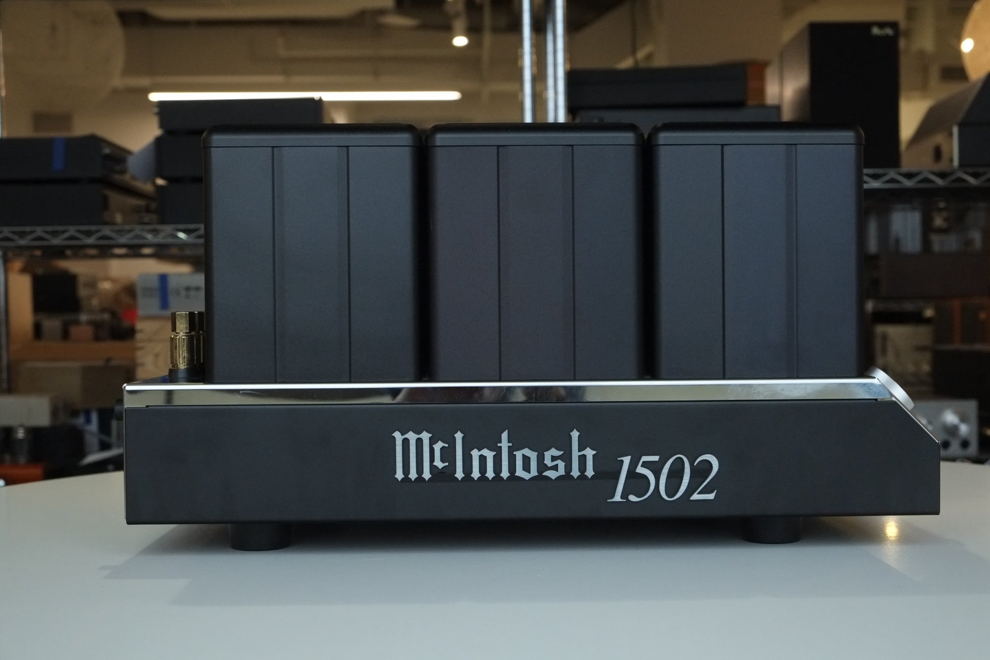 mcintosh mc1502 tube power amplifier right side