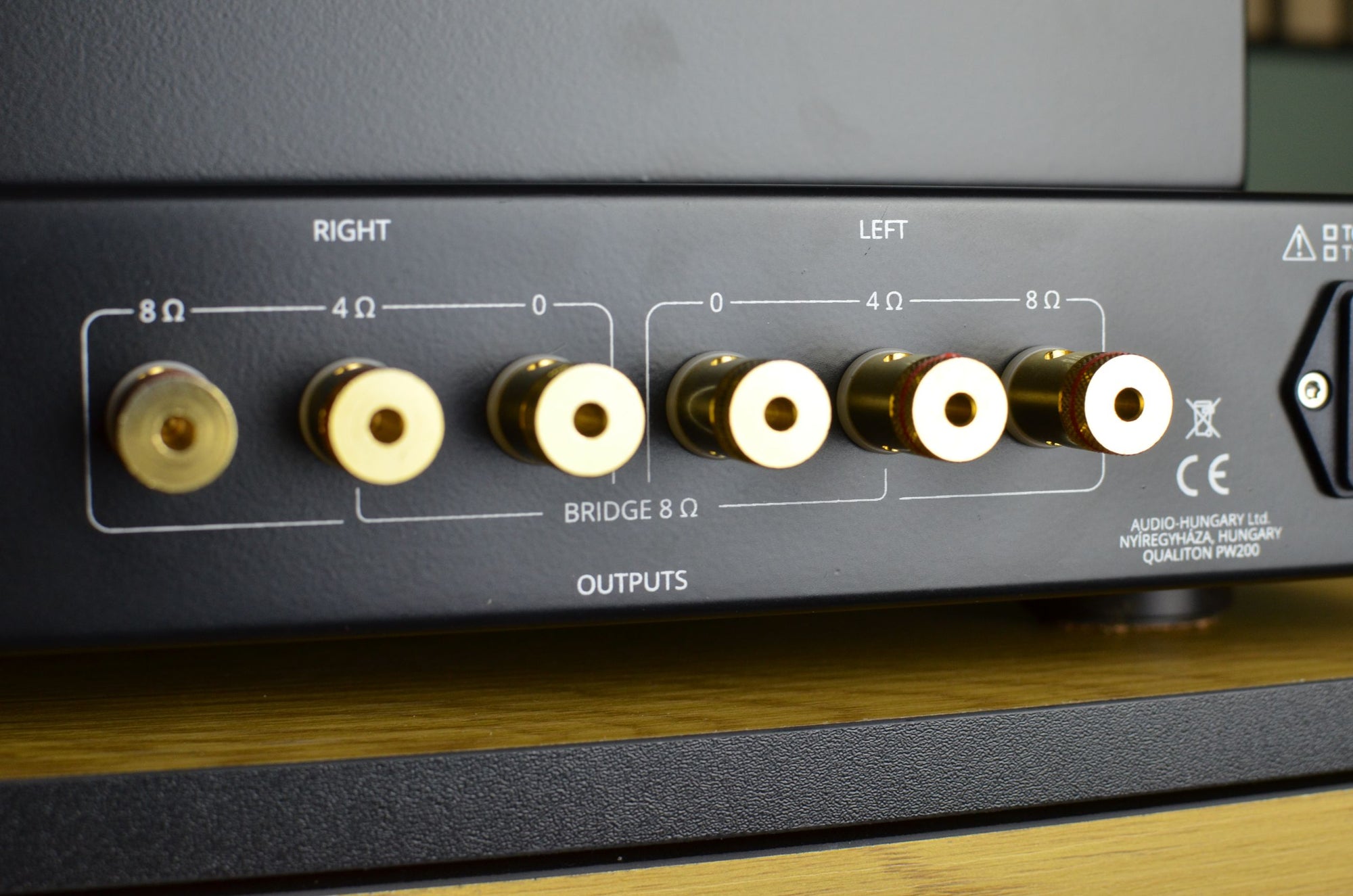 Qualiton P200 Power Amplifier