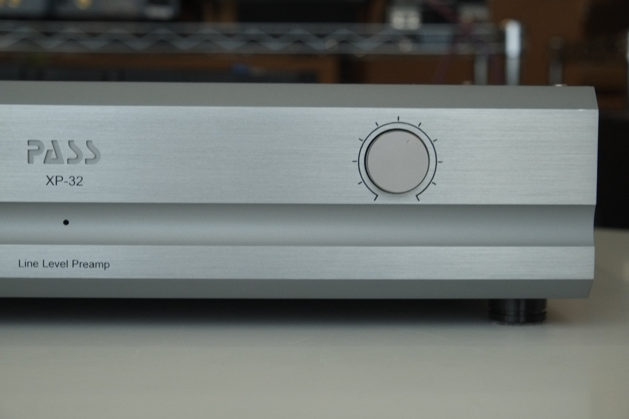 pass labs xp 32 preamplifier front detail 3