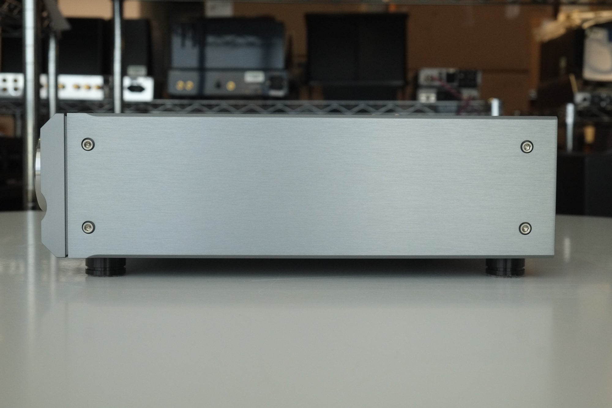pass labs xp 32 preamplifier right side 2