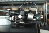 vpi classic direct signature direct drive turntable tonearm detail