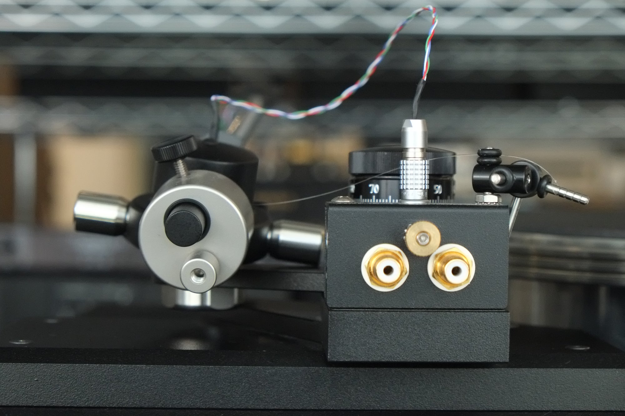 vpi classic direct signature turntable tonearm detail